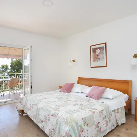 Apartments By The Sea Brela, Makarska - 6688 Room photo