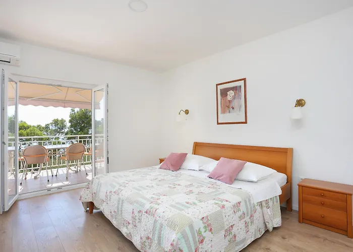 Apartments By The Sea Brela, Makarska - 6688