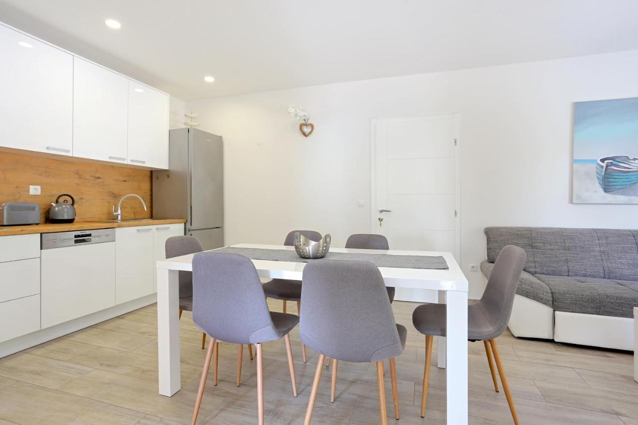 Apartman By The Sea Brela, Makarska - 6688 *